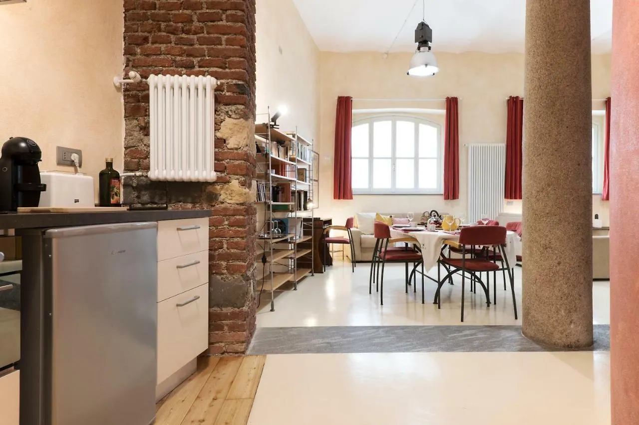 Luxury Apartments Fioravanti Milan 0*,