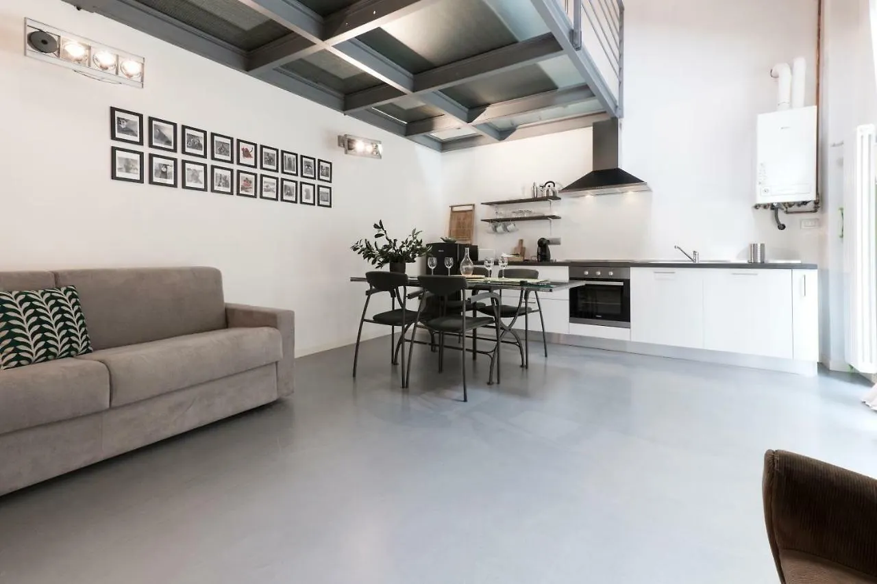 Luxury Apartments Fioravanti Milan